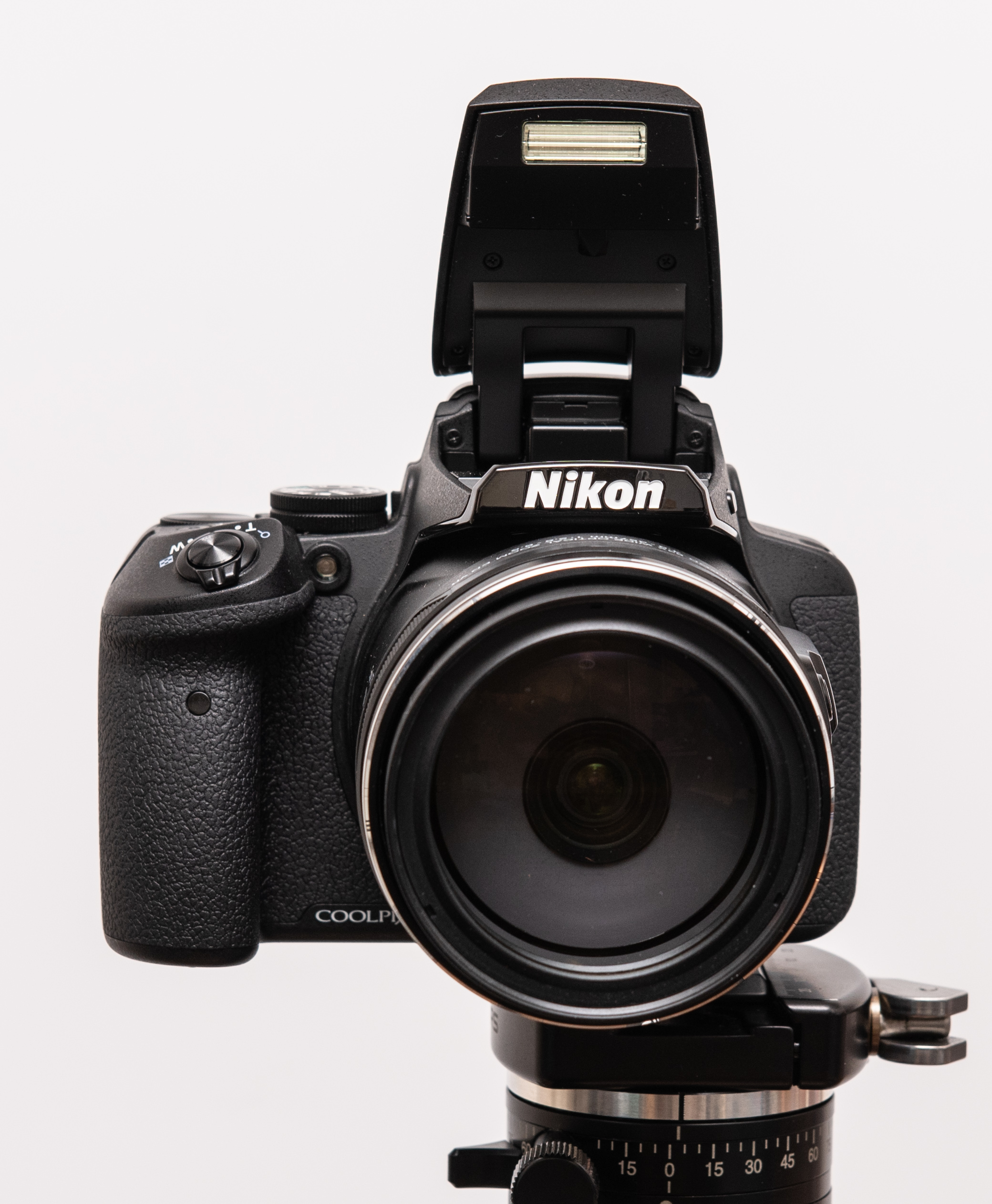 Nikon P1000が出るから、P900を借りてみた | カメラと三脚とアルカ 