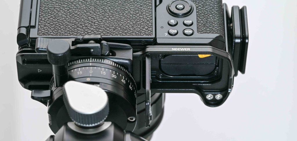 NEEWER CA063 L-Shape Handle for Nikon Z f | Pre-order